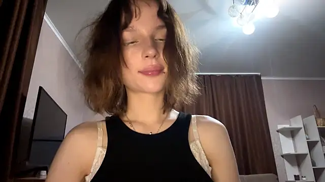 Snapshot of asunanue chatting on 04/15/26, 11:38 asunanue online show from 04/15/26, 11:38