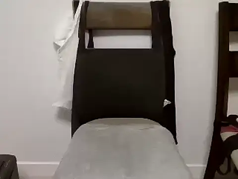 Snapshot of bdsmdaddy123 chatting on 04/05/26, 12:57 bdsmdaddy123 online show from 04/05/26, 12:57