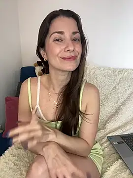 natashakinski online show from 04/10/26, 07:40