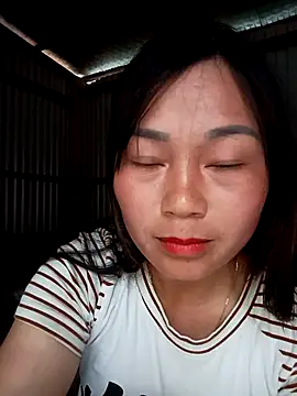 Snapshot of Cute-flowers chatting on 03/31/26, 01:11 Cute-flowers online show from 03/31/26, 01:11