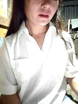 Snapshot of Cute-flowers chatting on 04/09/26, 01:27 Cute-flowers online show from 04/09/26, 01:27