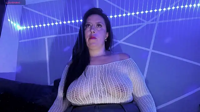 bella smit1 online show from 04/07/26, 03:07