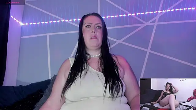 bella smit1 online show from 04/21/26, 03:02