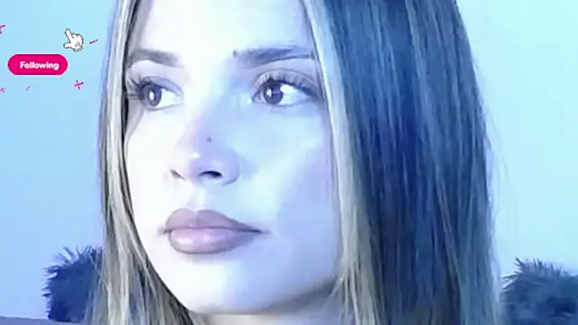 Snapshot of KylieVennet chatting on 03/31/26, 03:52 KylieVennet online show from 03/31/26, 03:52