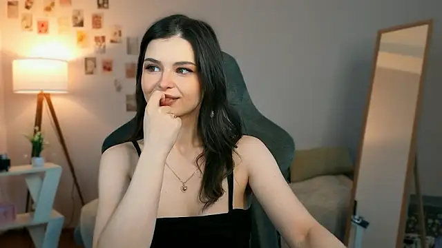 rebbekkakowalski online show from 03/31/26, 03:19