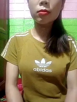 AmyLinee01 online show from 04/05/26, 05:15