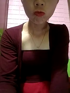 AmyLinee01 online show from 04/11/26, 05:23