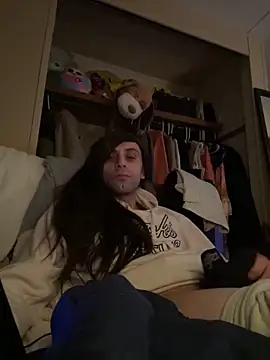 Snapshot of AlexAndriaStrips chatting on 04/03/26, 10:57 AlexAndriaStrips online show from 04/03/26, 10:57