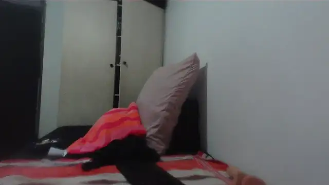 Lucia-boobs online show from 05/27/26, 04:37