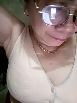 Snapshot of Funsexy1 chatting on 04/02/26, 02:20 Funsexy1 online show from 04/02/26, 02:20