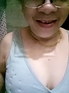 Snapshot of Funsexy1 chatting on 04/11/26, 10:14 Funsexy1 online show from 04/11/26, 10:14