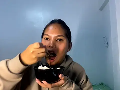 Snapshot of CorrinaThach chatting on 04/15/26, 03:30 CorrinaThach online show from 04/15/26, 03:30