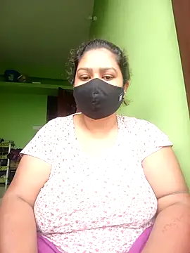 Snapshot of Papte- chatting on 04/05/26, 08:11 Papte- online show from 04/05/26, 08:11