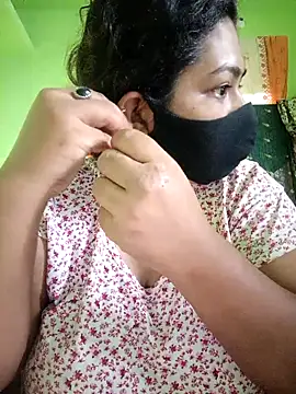 Snapshot of Papte- chatting on 04/16/26, 12:44 Papte- online show from 04/16/26, 12:44