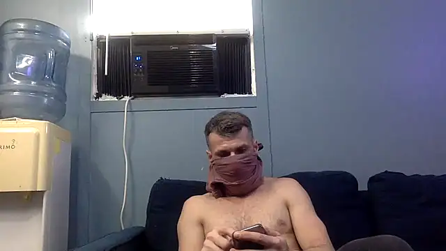 Snapshot of BWCloverboyy chatting on 04/11/26, 10:47 BWCloverboyy online show from 04/11/26, 10:47