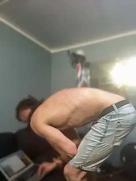 Snapshot of BWCloverboyy chatting on 04/14/26, 08:31 BWCloverboyy online show from 04/14/26, 08:31