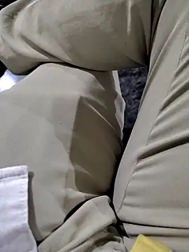 Snapshot of roselover2222 chatting on 04/07/26, 07:58 roselover2222 online show from 04/07/26, 07:58