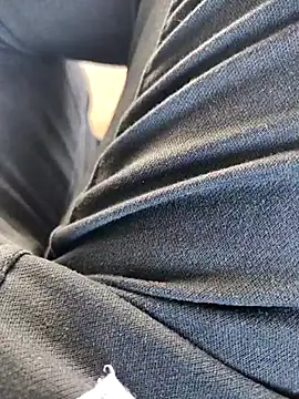 Snapshot of roselover2222 chatting on 04/12/26, 11:26 roselover2222 online show from 04/12/26, 11:26