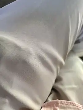 Snapshot of roselover2222 chatting on 04/16/26, 12:39 roselover2222 online show from 04/16/26, 12:39