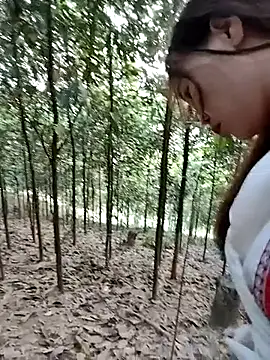 Ruby Lucy online show from 04/11/26, 11:42