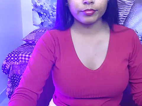 hoty-pinka online show from 04/13/26, 05:24