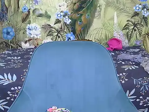 Snapshot of hoty-pinka chatting on 07/05/26, 10:28 hoty-pinka online show from 07/05/26, 10:28
