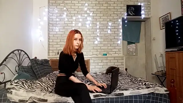 Snapshot of SirenFrost chatting on 04/02/26, 01:20 SirenFrost online show from 04/02/26, 01:20