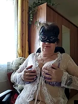 Chrismaturefrench online show from 03/24/26, 04:01