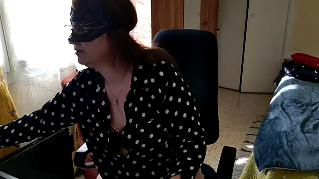 Chrismaturefrench online show from 04/06/26, 08:15