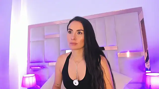 Snapshot of velvetlunaa_ chatting on 05/26/26, 01:18 velvetlunaa online show from 05/26/26, 01:18
