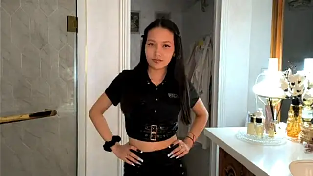 Snapshot of ayanovae chatting on 04/16/26, 02:29 ayanovae online show from 04/16/26, 02:29