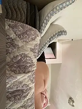 DaddysLiLNaughtyWife online show from 03/25/26, 04:57