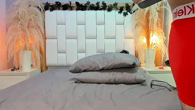 DylanLuxe online show from 04/15/26, 02:40