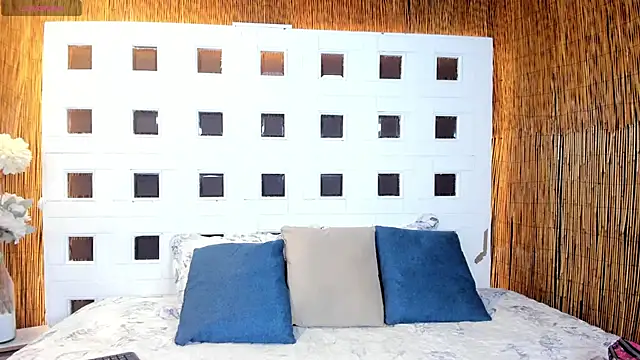 andreazoe online show from 04/15/26, 01:51