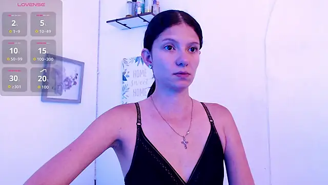 Snapshot of sofy_bonnet1 chatting on 04/10/26, 02:00 sofy bonnet1 online show from 04/10/26, 02:00