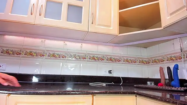 SophiaRivera18 online show from 03/28/26, 07:57