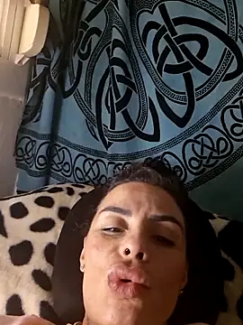 chiquitilla41 online show from 05/22/26, 12:44
