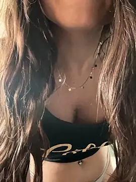Supremegirlvibes online show from 06/01/26, 05:58