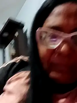 Snapshot of sexymomsn chatting on 03/24/26, 12:15 sexymomsn online show from 03/24/26, 12:15