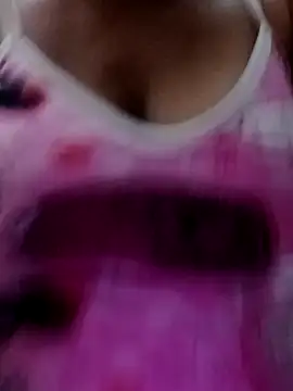 Snapshot of sexymomsn chatting on 03/27/26, 05:24 sexymomsn online show from 03/27/26, 05:24