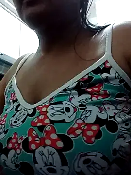 Snapshot of sexymomsn chatting on 03/31/26, 01:00 sexymomsn online show from 03/31/26, 01:00