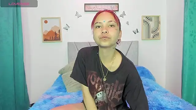 Megam white online show from 06/06/26, 02:38