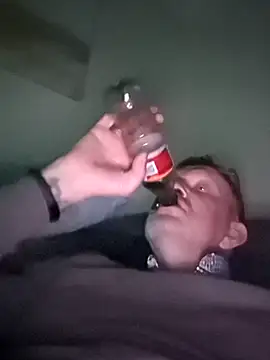 Notiesfuk online show from 04/11/26, 09:08