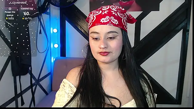 Snapshot of gabriela_tm1 chatting on 06/08/26, 01:44 gabriela tm1 online show from 06/08/26, 01:44