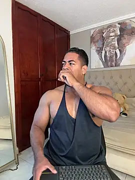 Snapshot of Trevor_vinc chatting on 04/14/26, 02:23 Trevor vinc online show from 04/14/26, 02:23