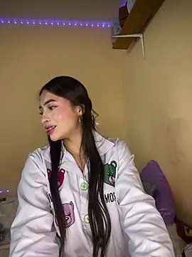 Itze Mua online show from 04/14/26, 12:49