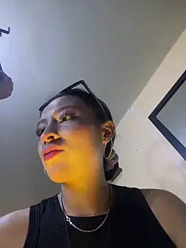 Itze Mua online show from 05/22/26, 10:48