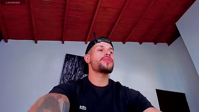 Santos ramirez1 online show from 04/12/26, 02:44