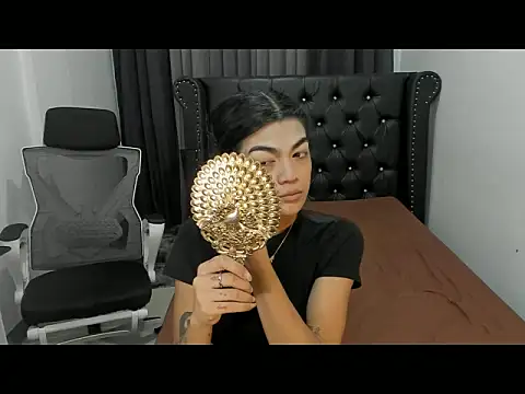 AveryMwore online show from 03/26/26, 03:01