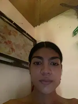 AveryMwore online show from 04/12/26, 05:12